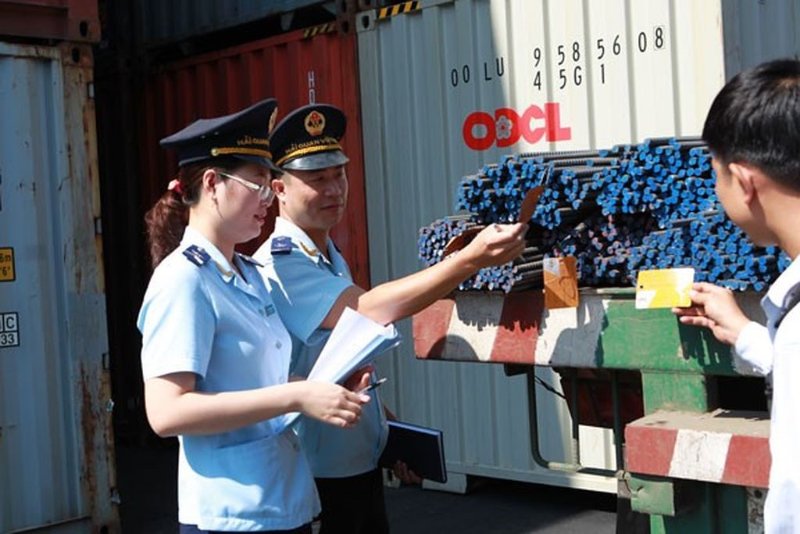 Cơ quan hải quan trong quá trình làm thủ tục nhập khẩu thép