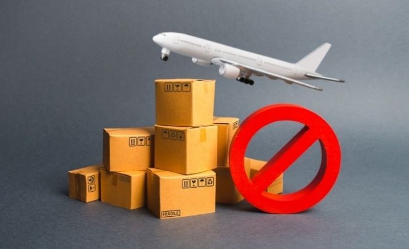 Không phải hàng hoá nào cũng có thể nhập khẩu bằng đường hàng không