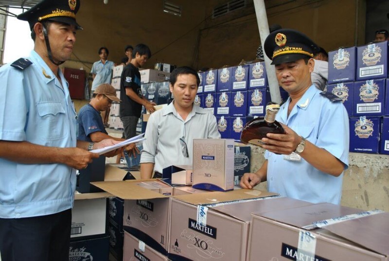 Quy trình xuất nhập khẩu đòi hỏi sự phối hợp chặt chẽ và kinh nghiệm thực tiễn.